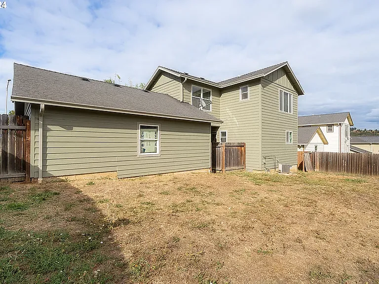 149 NE Plum Ridge Dr — Photo 20