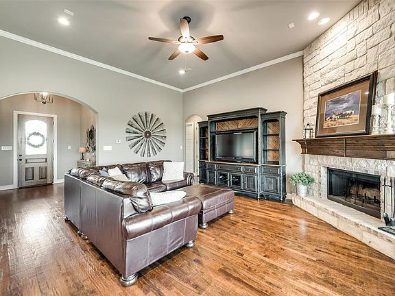 4th image of 1405 Windpointe Dr