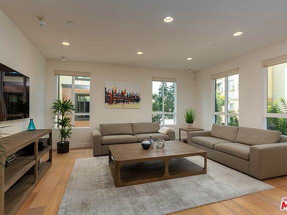 4th image of 12534 W Fielding Cir APT 1