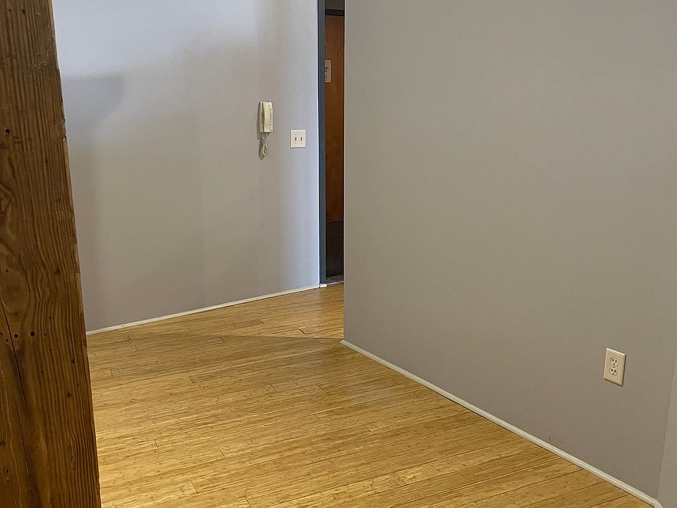 Photo of similar unit. Please note that colors, finishes, and fixtures may vary.