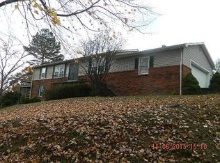 35 Monroe Dr, Russell, KY 41169
