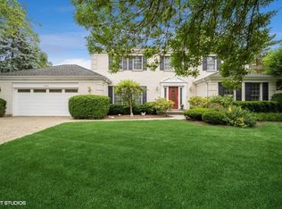 2161 N Charter Point Dr, Arlington Heights, IL 60004