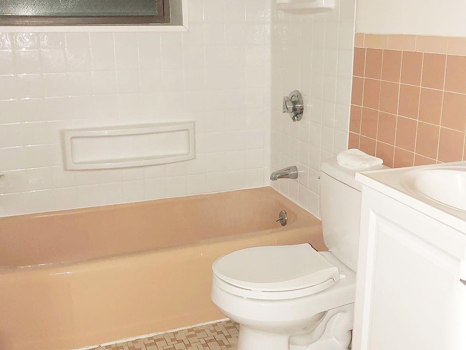 2nd image of 4881 Washington St APT 2B