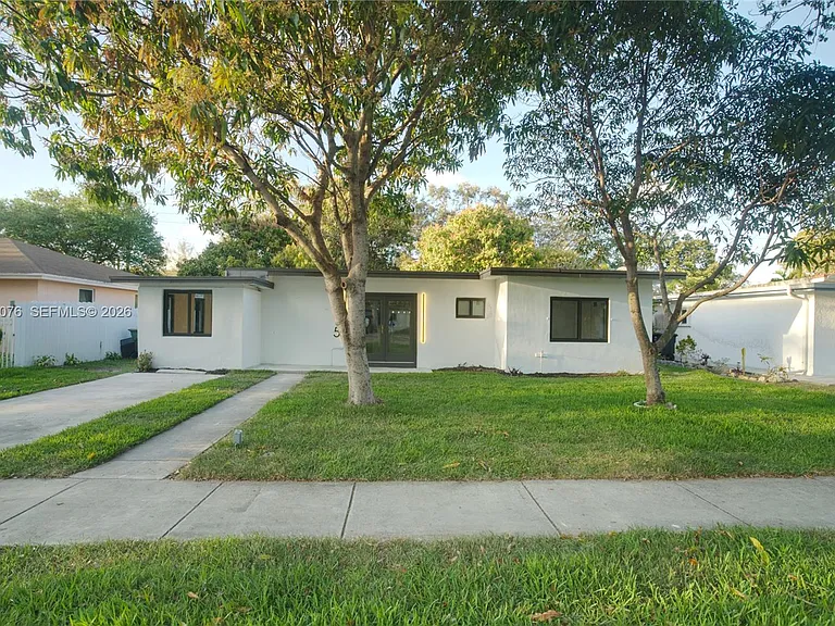 315 NW 127th St — Photo 3