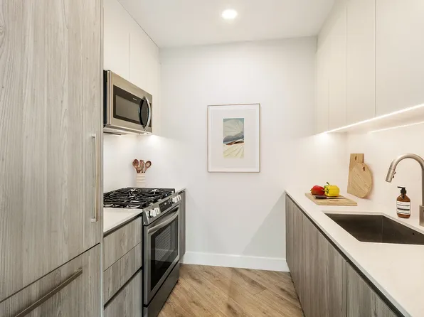 54 Crown St, Brooklyn, NY