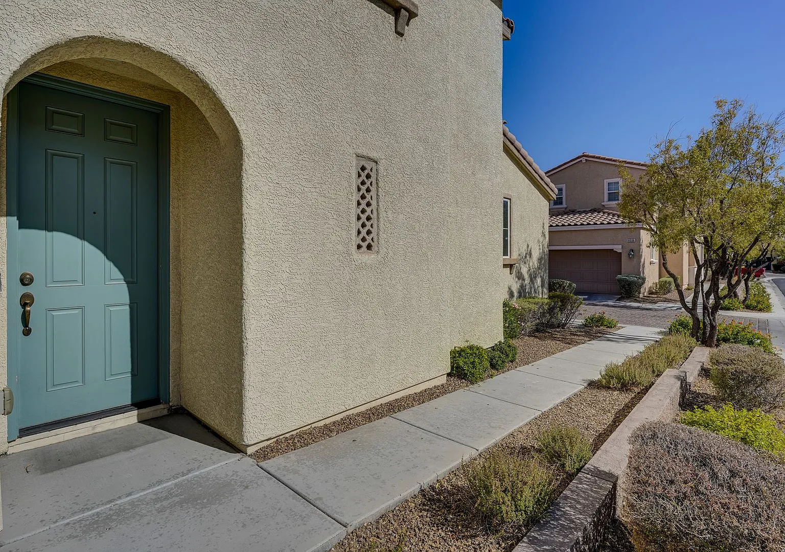 Bright & Welcoming 3-Bedroom Home in the Heart of 89113 — Photo 4