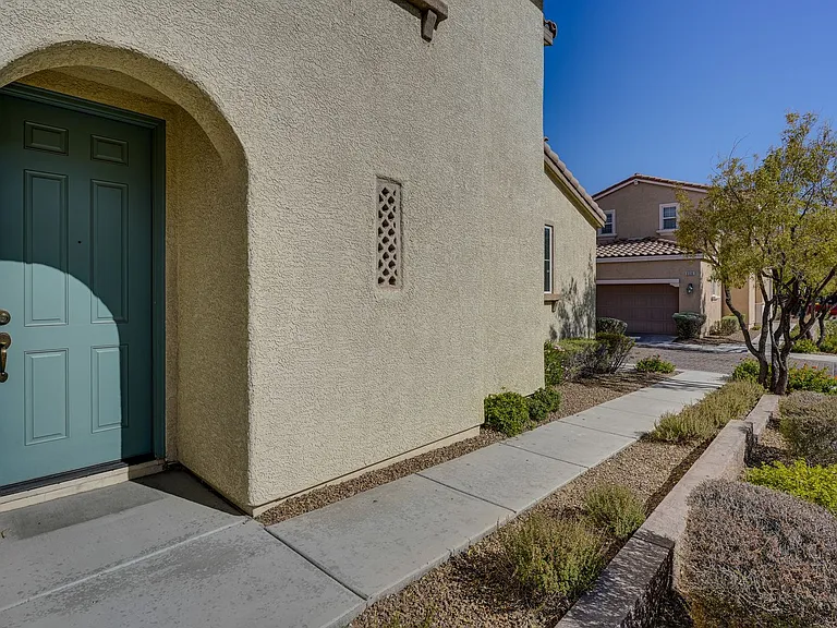 8356 Creek Canyon Ave — Photo 4