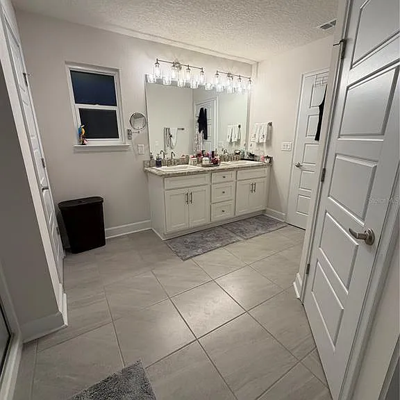 93 Royal Oak Dr — Photo 22