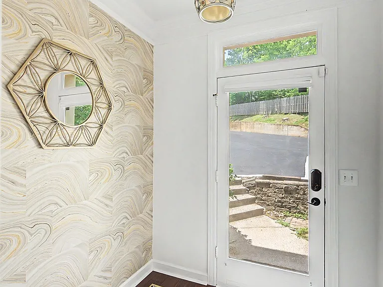 126 Forest Place Cir — Photo 8