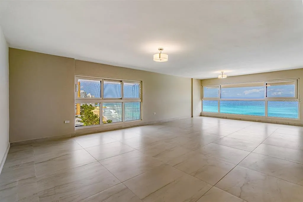 4 bed, 2.5 bath, 2400 sqft, $10,900 — Photo 3
