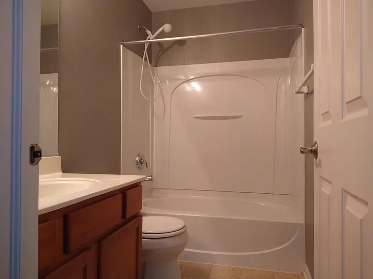 616 Lincoln Station Dr — Photo 15