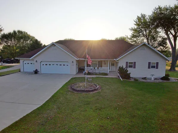 1120 Division St, Osage, IA 50461