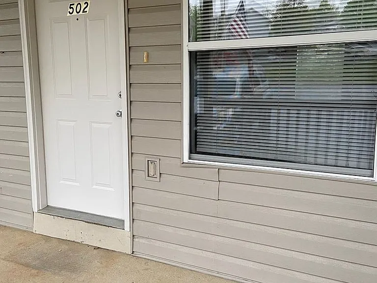 502 Twin Oaks — Photo 26