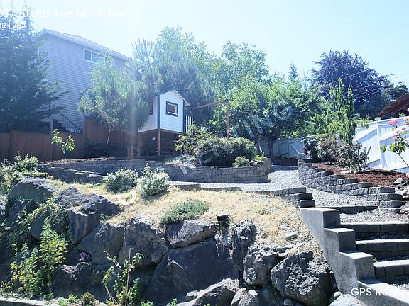 5th image of 1337 102nd Ave NE