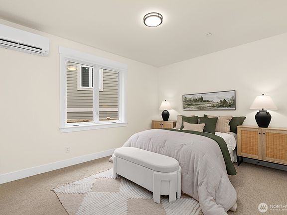 3rd image of 815 130th Avenue NE