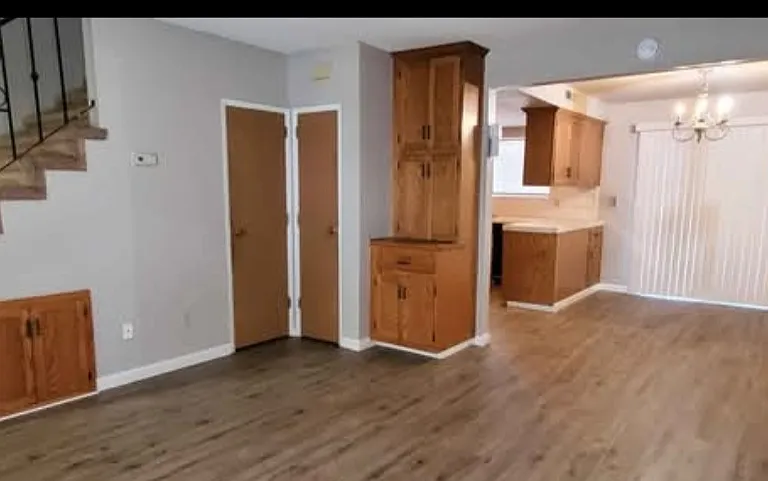 1634 W North Bear Creek Dr — Photo 3