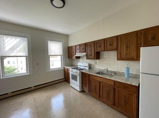 124 Spring St #2, Cambridge, MA 02141