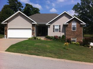 430 Ravenwood Cir, Neosho, MO 64850