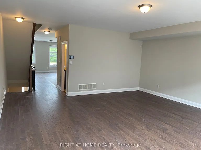 114 Kalinda Rd — Photo 9