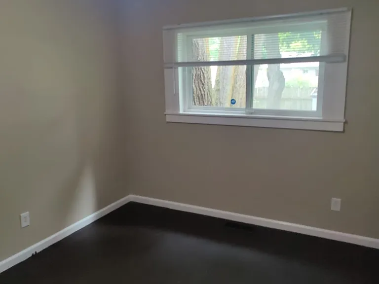 649 Oswego Ave — Photo 20