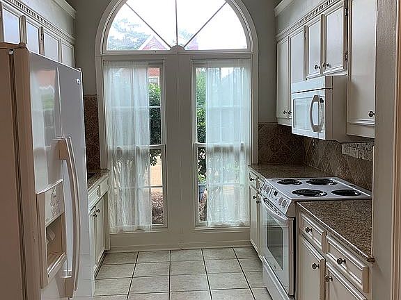 Kitchen, front of house