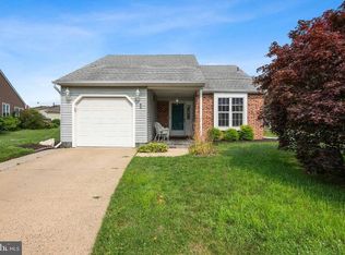 1 Ivory Ct, Mount Laurel, NJ 08054