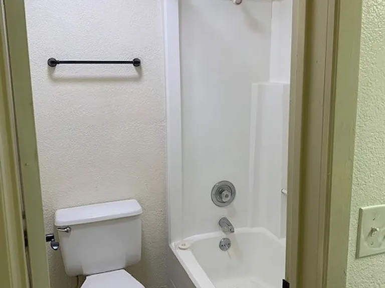 Madeira Apartments at Live Oak — Photo 81
