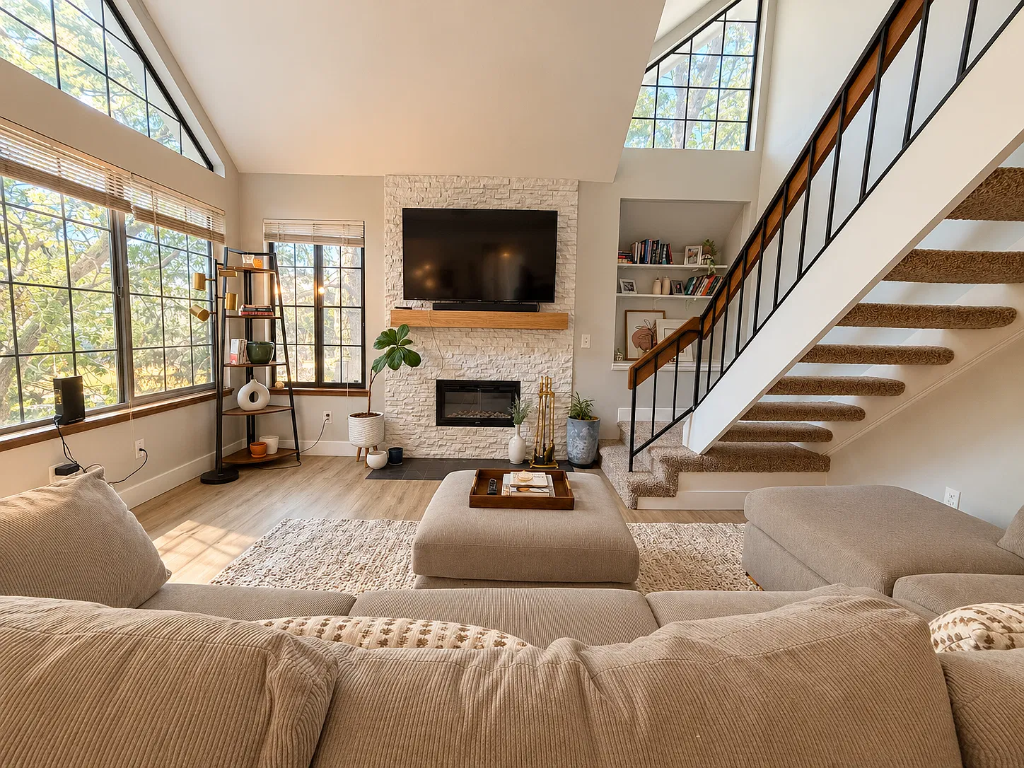 2 bed, 1100 sqft, $3,100 — Photo 3