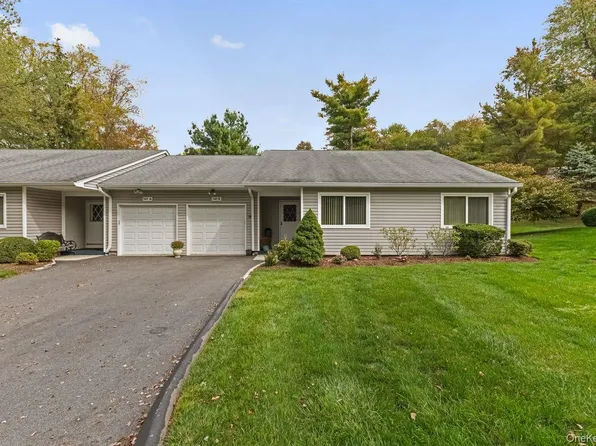 141 Flintlock Way #B, Yorktown Heights, NY 10598