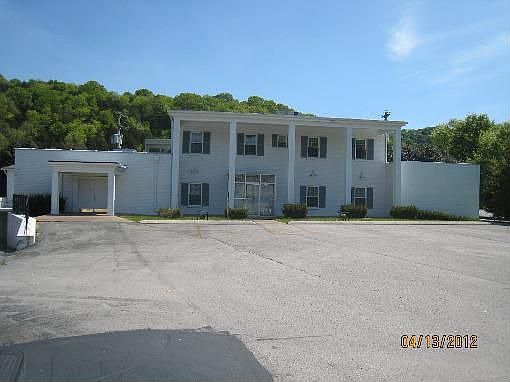 1st image of 407 E Gore Ave