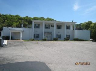 407 E Gore Ave, Gainesboro, TN 38562