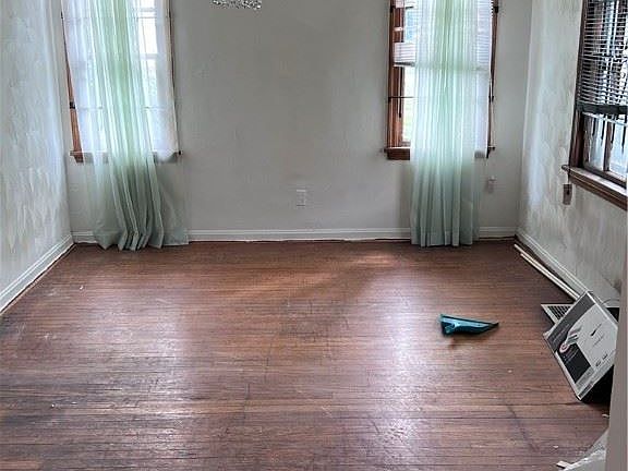 5th image of 9217 Marshall Ave