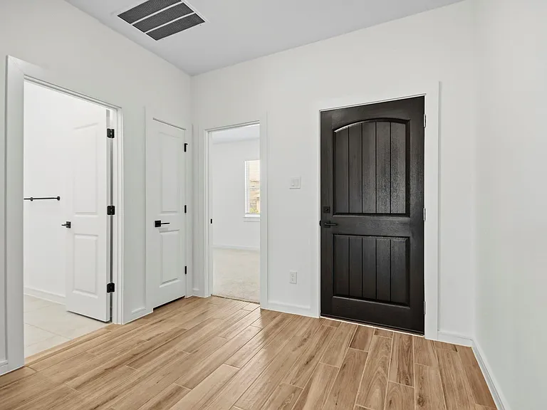 8427 Bay Ridge Cir — Photo 11