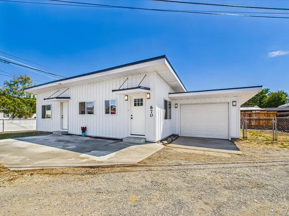 670 2nd Ave, Rio Dell, CA 95562