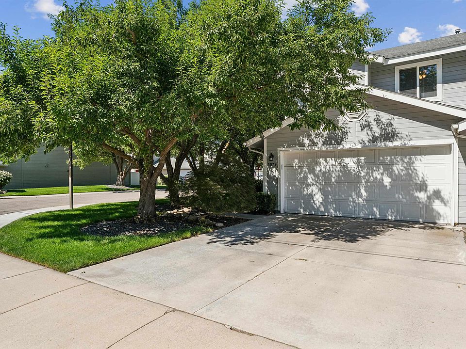 1st image of 3079 N Ash Park Ln