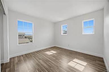 Mammoth St — Photo 11