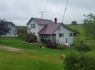 2925 Willow Branch Rd, Platteville, WI 53818