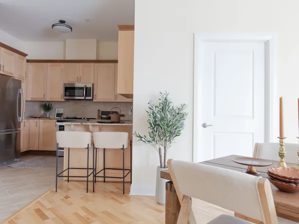 1024 McGarry Ter #306, Ottawa, ON K2J 6R3