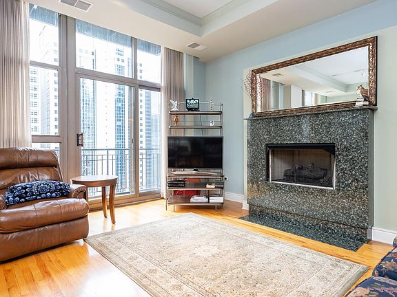 5th image of 212 W Washington St APT 701