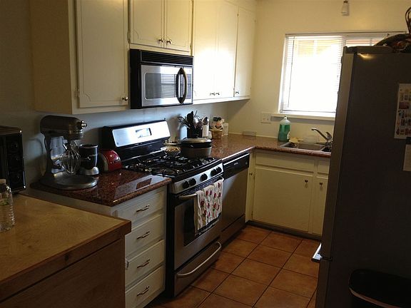 2nd image of 2098 Placita De Vida
