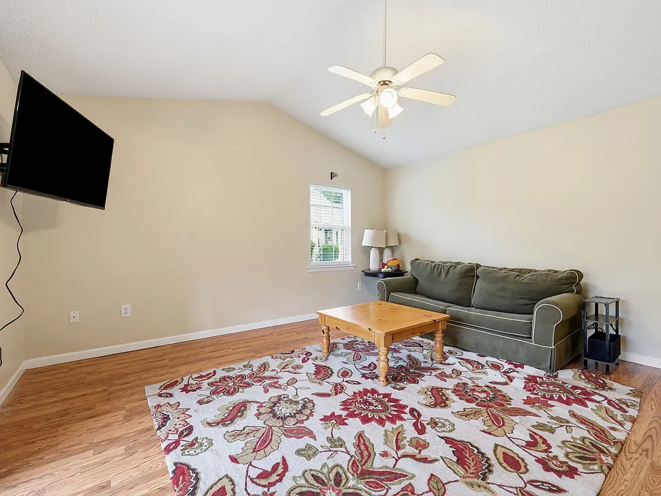 303 Barbour Rd #1004