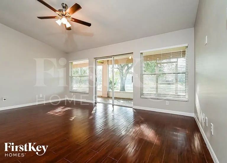 728 Berry Bramble Dr — Photo 2