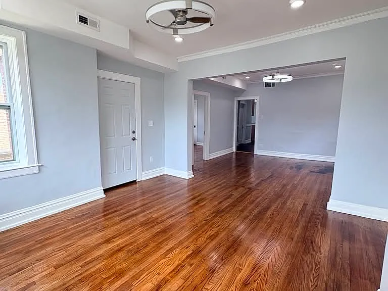 5147 S Christiana Ave #2 — Photo 5