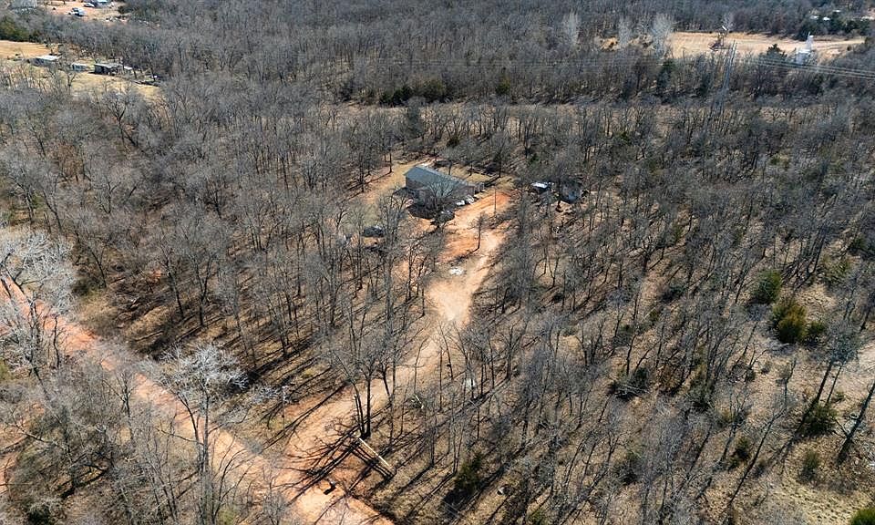 1st image of 329302 E 1022nd Rd