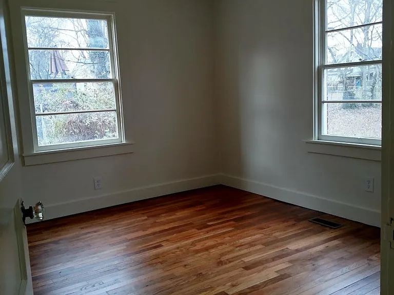 2500 Alameda St — Photo 5