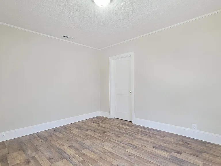 400 Walnut St — Photo 6