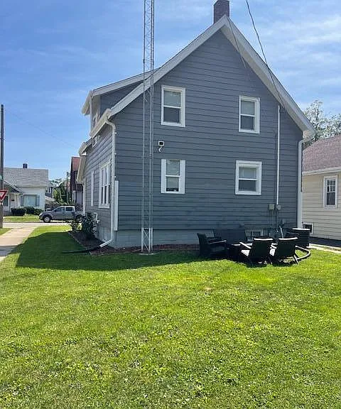 5900 34th Ave — Photo 4