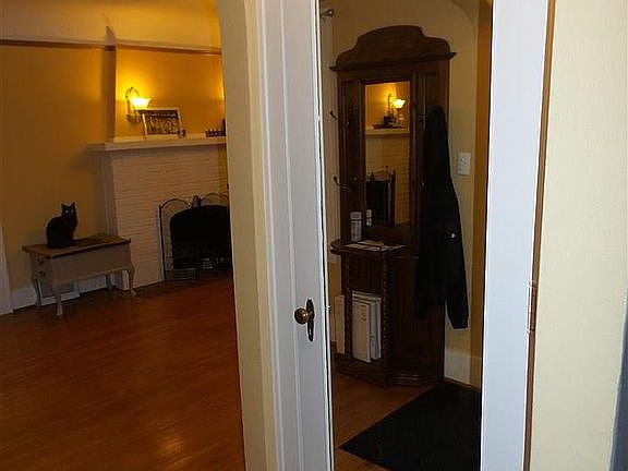 2nd image of 3127 Grandview Blvd #0