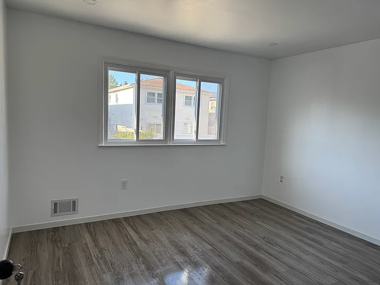 Hank Pl — Photo 8