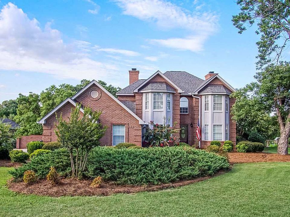 1st image of 110 Fieldfare Dr
